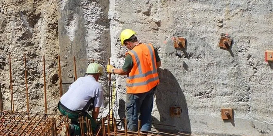 Imagen ilustrativa de Muros pantalla en Gijon